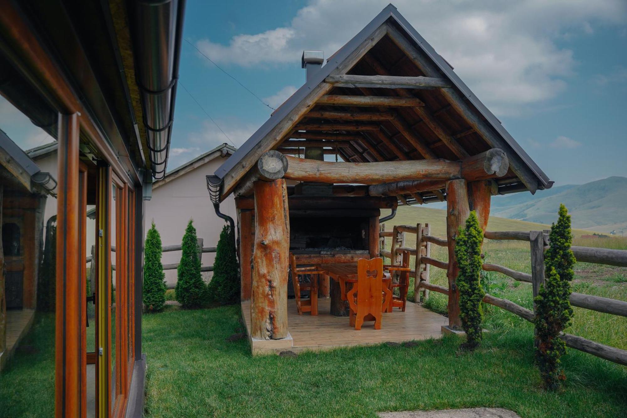 Wooden Valley Zlatibor Resort Bagian luar foto