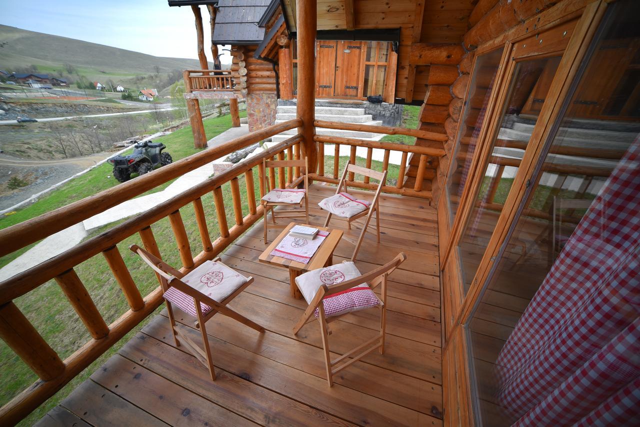 Wooden Valley Zlatibor Resort Bagian luar foto